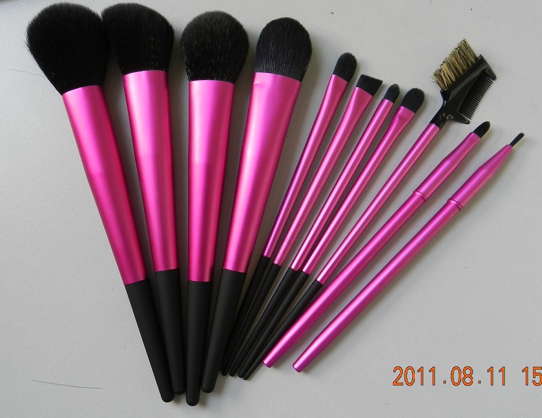 11pcs Hot Pink Makeup Brush Set